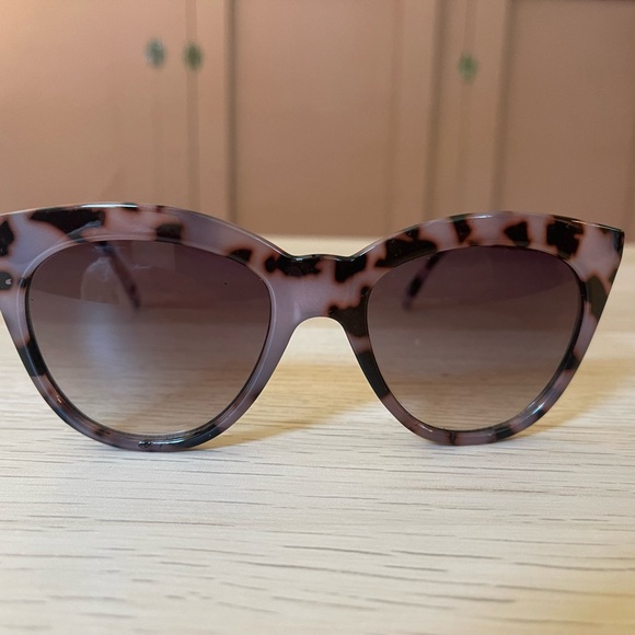 Le Specs Women's Halfmoon Magic Sunglasses 2202545 Tortoiseshell 52-20-149 - Picture 2 of 6